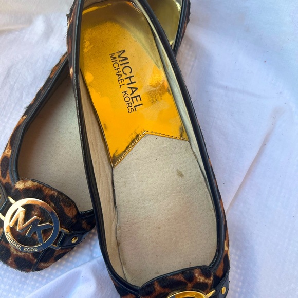 Michael Kors ladies animal print flats in size 7 - Picture 2 of 6
